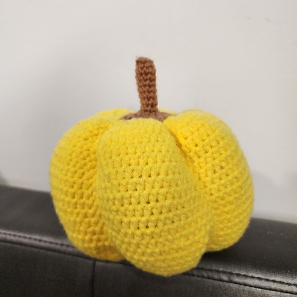 New Handmade Fall Thanksgiving Halloween Crochet Pumpkin